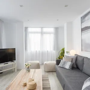 Apartament Urbe10 Angel Ganivet 2 Bedrooms 
